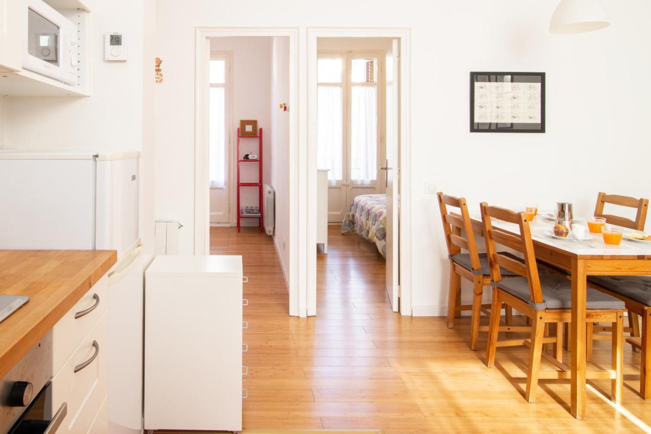 Barcelona Cozy Apartment Bagian luar foto